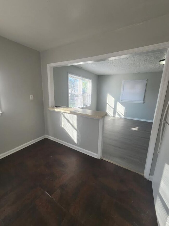 Foto del edificio - Two Bedroom Duplex Near 21st and Arlington...