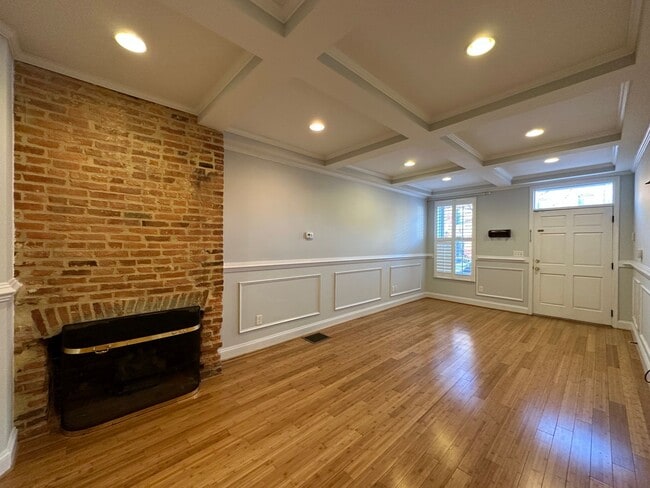 Building Photo - Charming 3 Bedroom/2.5 Bathroom Townhome in Fells Point, Baltimore, MD!