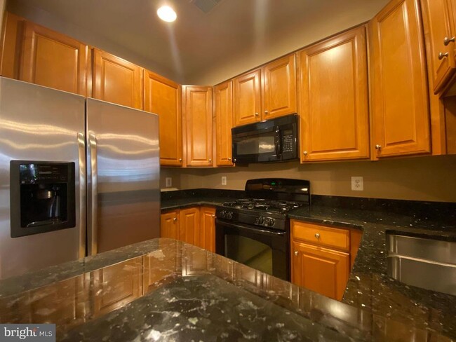 Building Photo - 2204 Margraf Cir