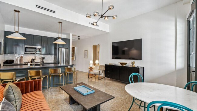 Foto del edificio - 310 N Rampart St