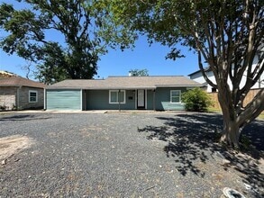 Building Photo - 6526 Westview Dr