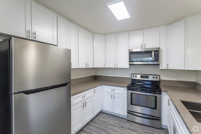 Interior Photo - Hilltop Townhomes