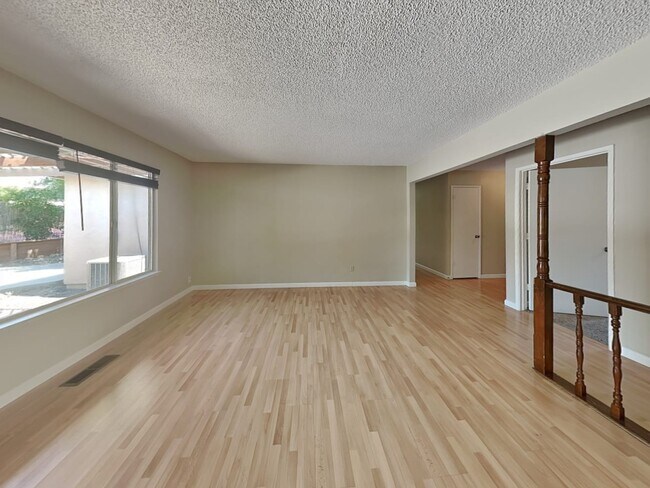 Building Photo - 2236 Lafayette Dr