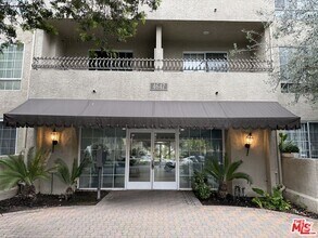 Building Photo - 4647 Willis Ave
