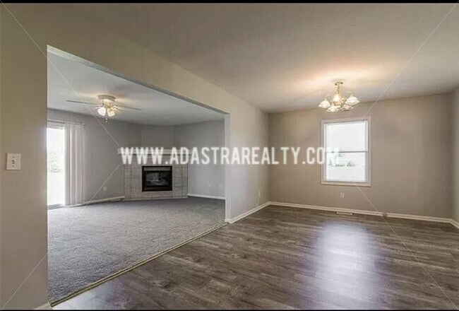 Foto del edificio - Spacious 3 Bed/2.5 Duplex in Louisburg-Available in MARCH!!