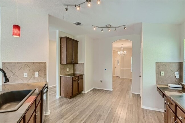 Building Photo - 315 Waterlily Way