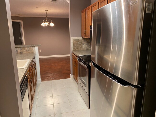 Foto del edificio - 6729 Meadow Creek Dr