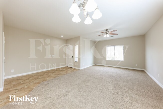 Building Photo - 5737 W Pedro Ln