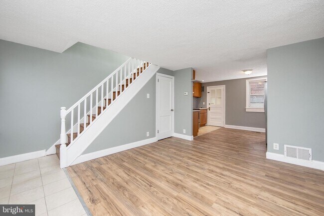 Foto del edificio - 3630 Livingston St