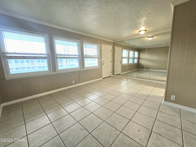 Building Photo - 1301 Beck Ave