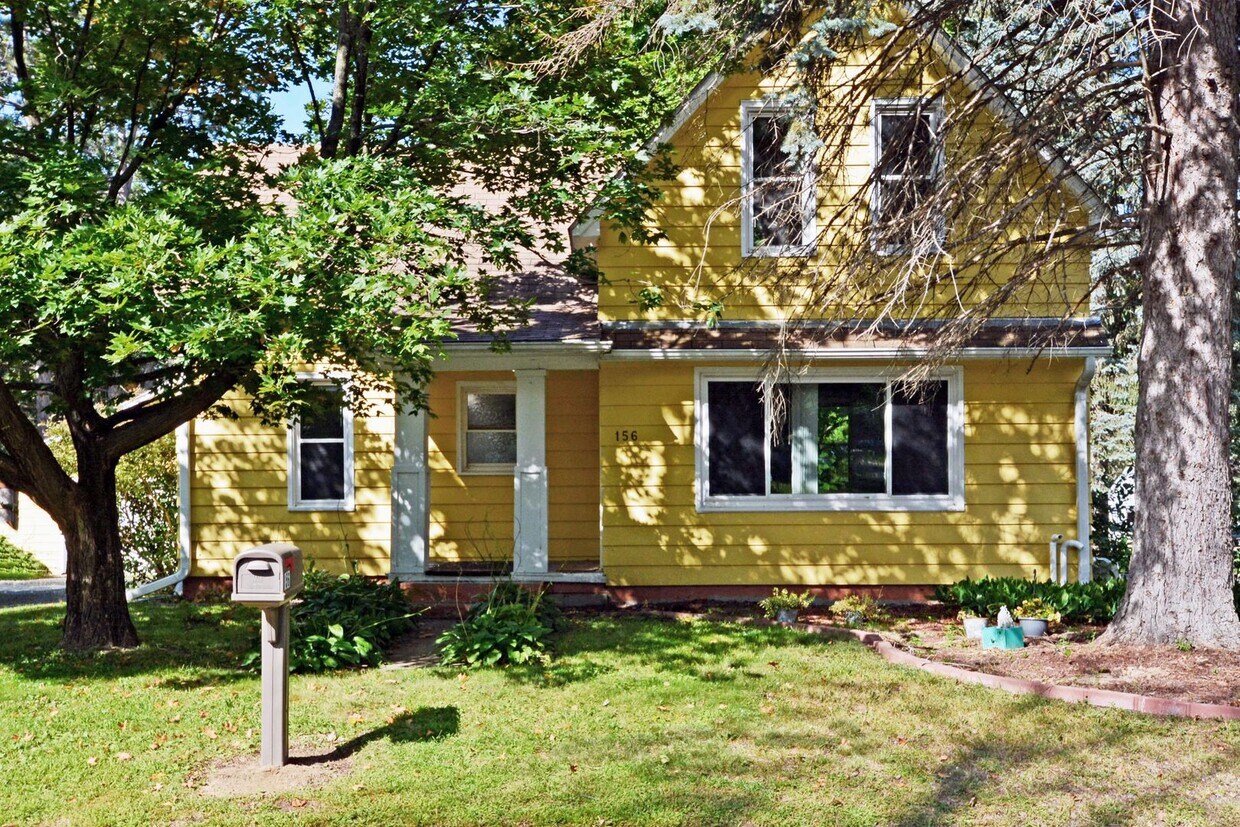 Foto principal - Beautiful 3-Bed 1.5-Bath Home in Forest La...