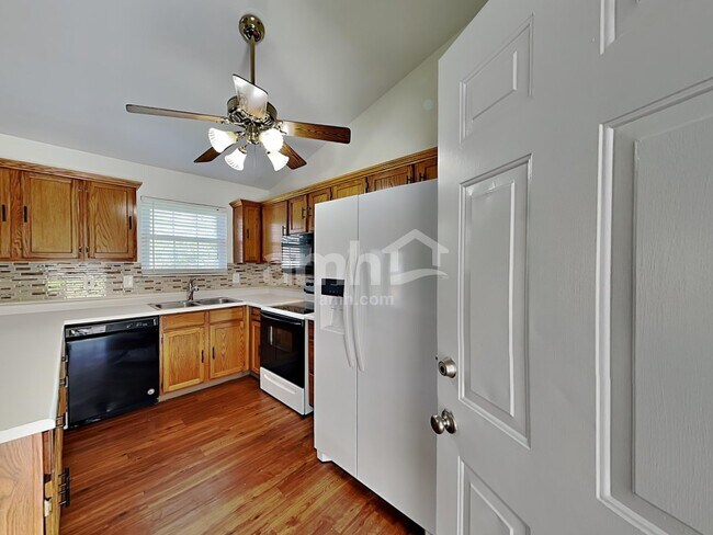 Foto del edificio - 2211 Siesta Dr