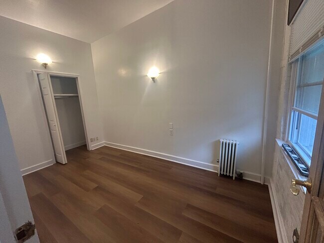 Foto del edificio - 6716 64th Pl