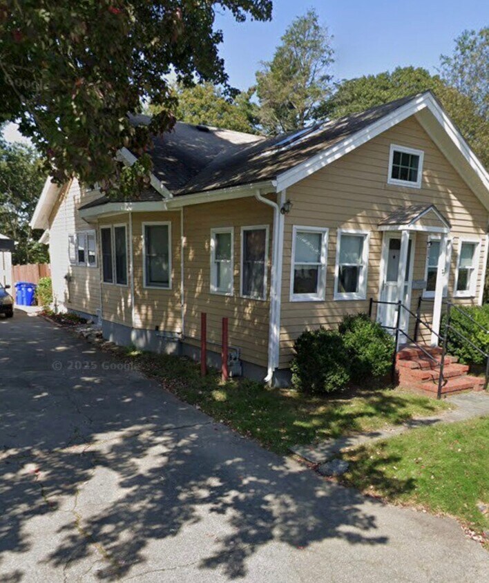 Photo - 30 Elm Ave (Holbrook, MA)