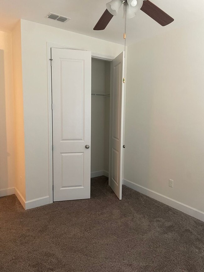 Building Photo - Beautiful 3/2 home for rent