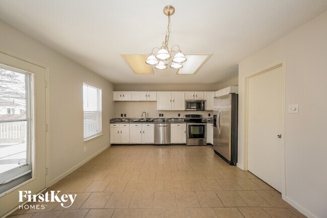 Building Photo - 8828 Squire Boone Ct