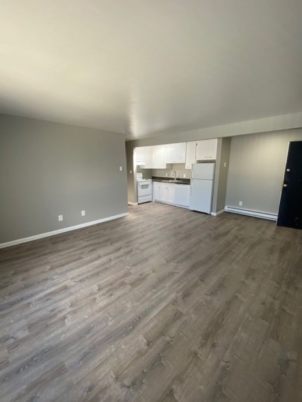 Primary Photo - 122 Lilly Rd NE