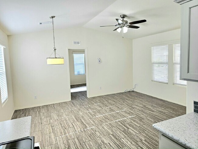 Foto del edificio - 8865 E Baseline Rd