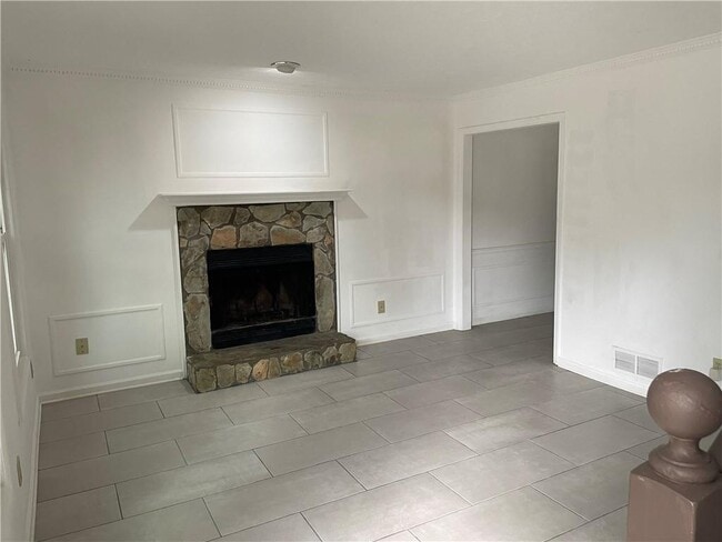 Building Photo - 805 Arbor Hill Dr