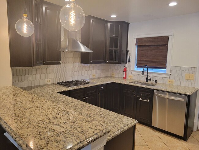 Foto del edificio - Stunning 3 BR/2.5 Townhome BA in Langston!