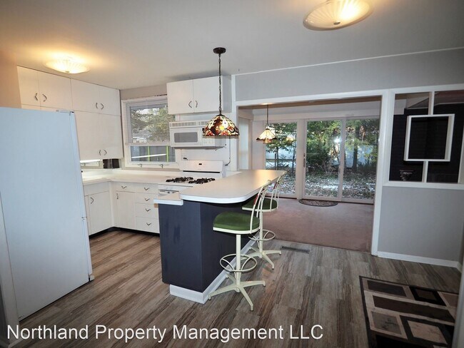 Building Photo - 3 br, 1 bath House - 1735 Indian Woods Drive