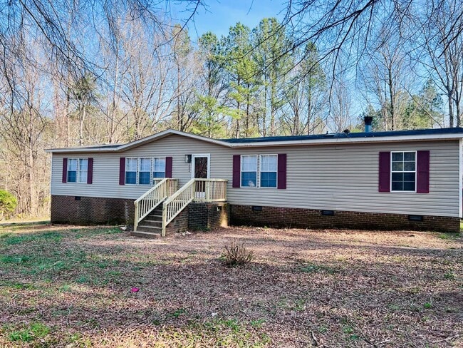 Building Photo - 4BR Home - Recently Updated - Available Soon!