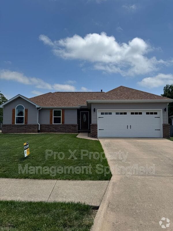 Building Photo - 1150 S Mahogany Rd