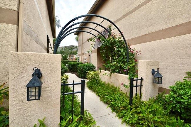 Building Photo - 895 Normandy Trace Rd