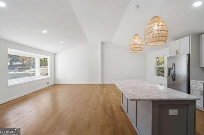 Foto del edificio - 4266 N Shallowford Rd