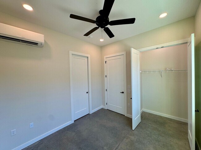 Building Photo - 1861 Zeta Way