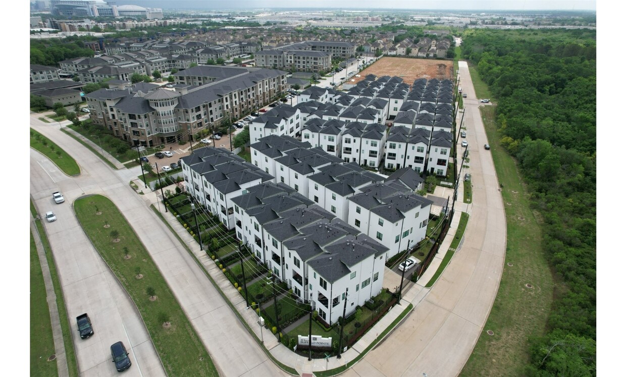 Foto principal - 2802 Grand Fountains Dr