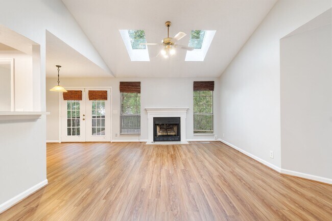 Building Photo - 5220 Village Trace