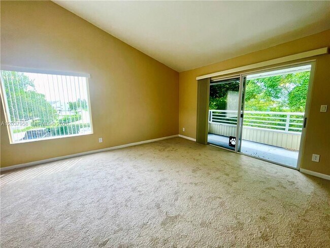 Foto del edificio - 3429 NW 44th St
