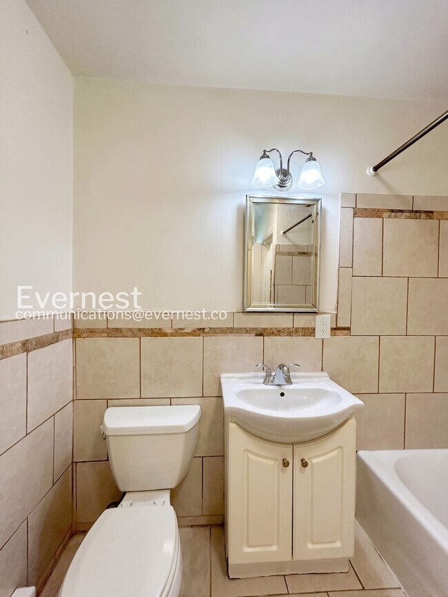 Foto del edificio - 3114 Barton Ave