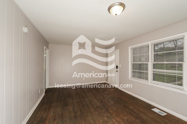 Foto del edificio - 1816 Etowah Cir