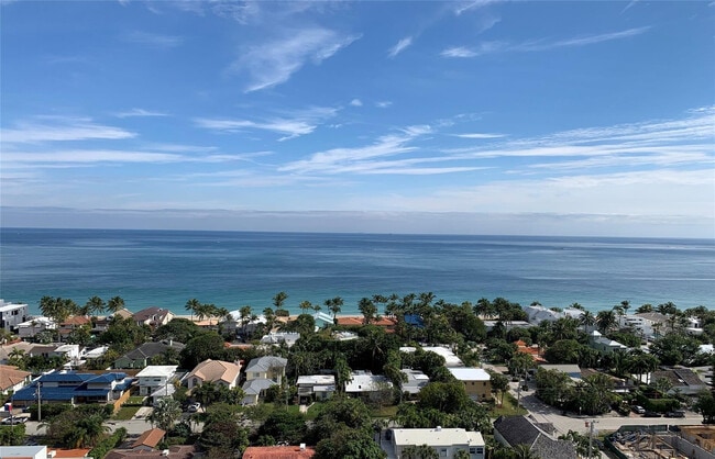 Foto del edificio - 3015 N Ocean Blvd