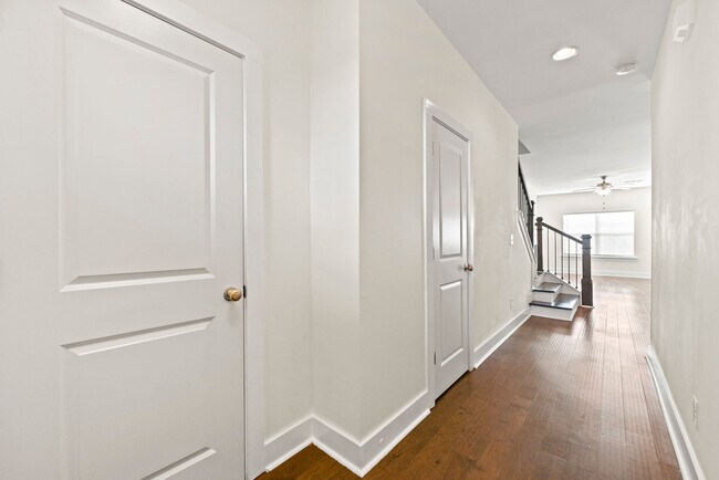 Building Photo - 1892 Plainsboro Dr