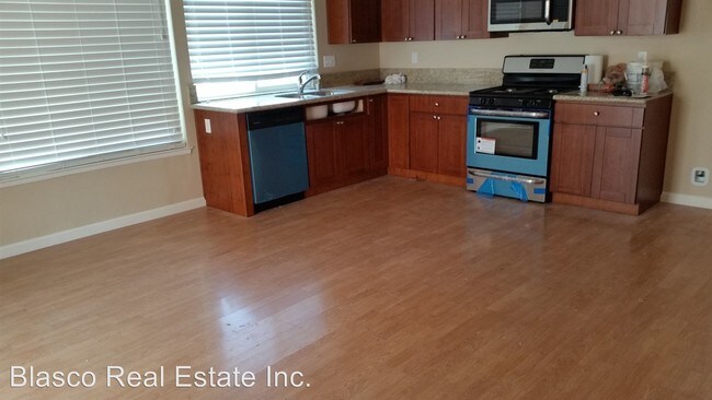 Building Photo - 3 br, 2 bath House - 3925 Yellowstone Cir