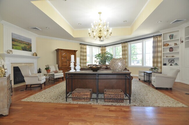 Foto del edificio - 36 Village Rd