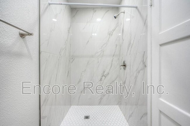 Foto del edificio - 303 D St