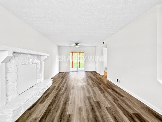 Building Photo - 1096 Brandon Hill Way