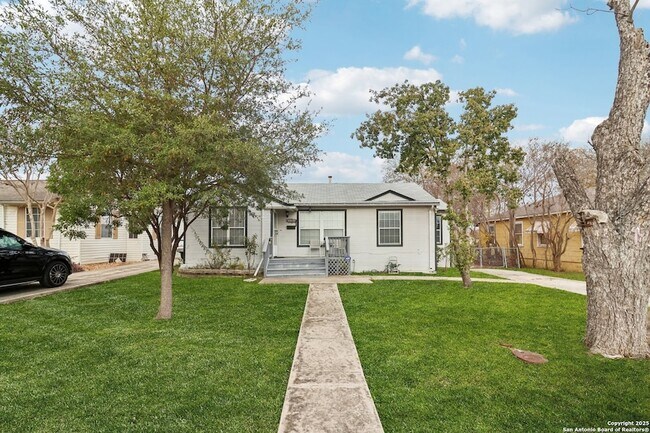 Foto del edificio - 2709 W Craig Pl