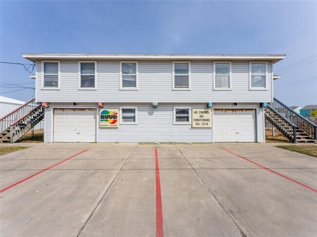 Building Photo - 3614 Yale St