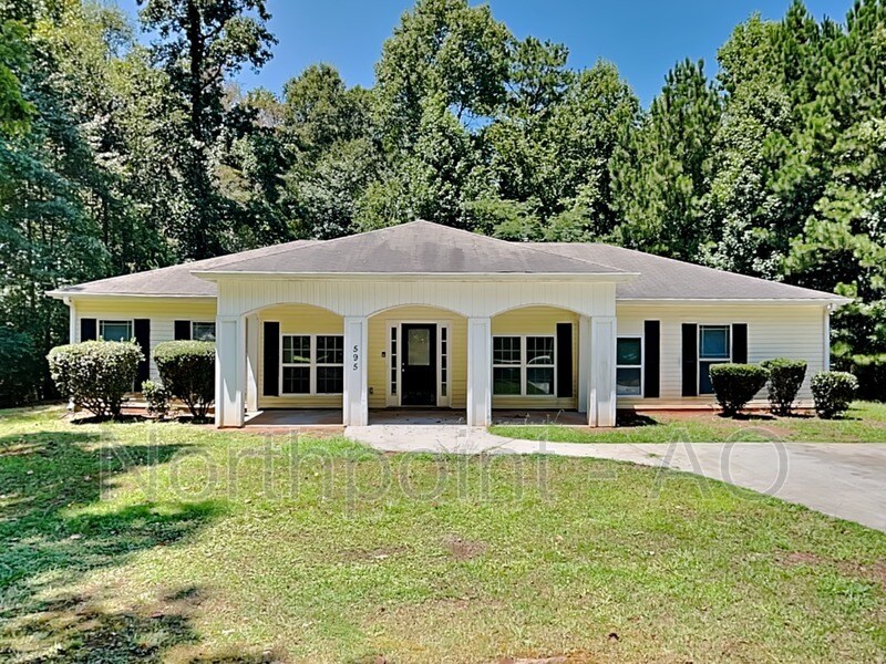 Primary Photo - 595 Fisher Dr