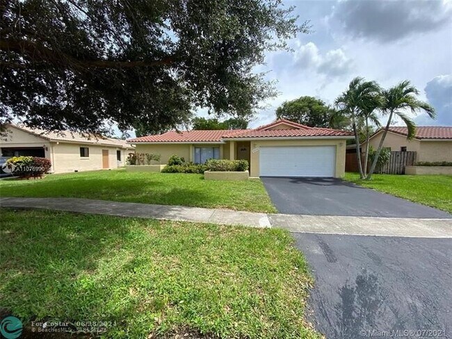 Building Photo - 9658 NW 28th Ct