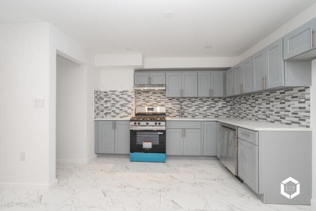 Foto del edificio - 2 bedroom in JAMAICA NY 11433