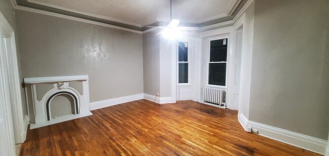 Foto del edificio - 515 W Washington St