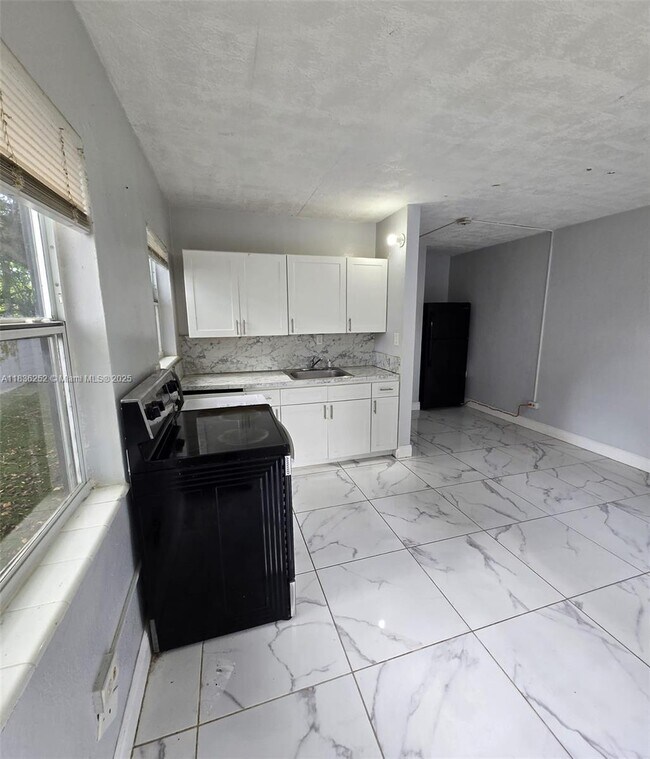 Foto del edificio - 426 NW 14th Ave