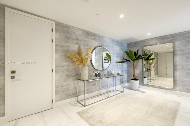 Foto del edificio - 700 NE 26th Terrace