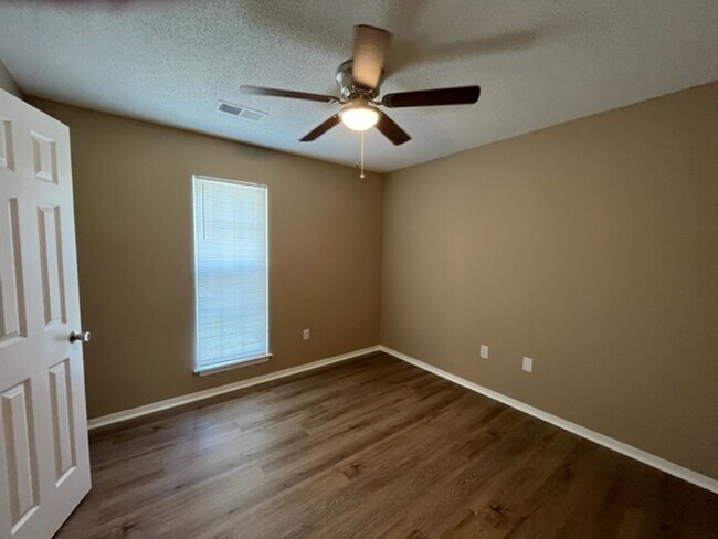 Foto del edificio - Renovated 3 Bedroom 2 Bath Home for Rent!